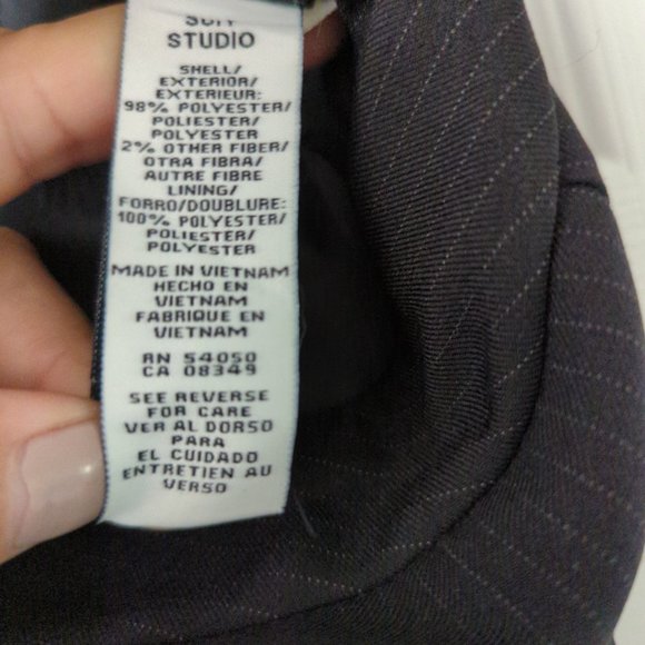 Dress suit - Picture 6 of 6